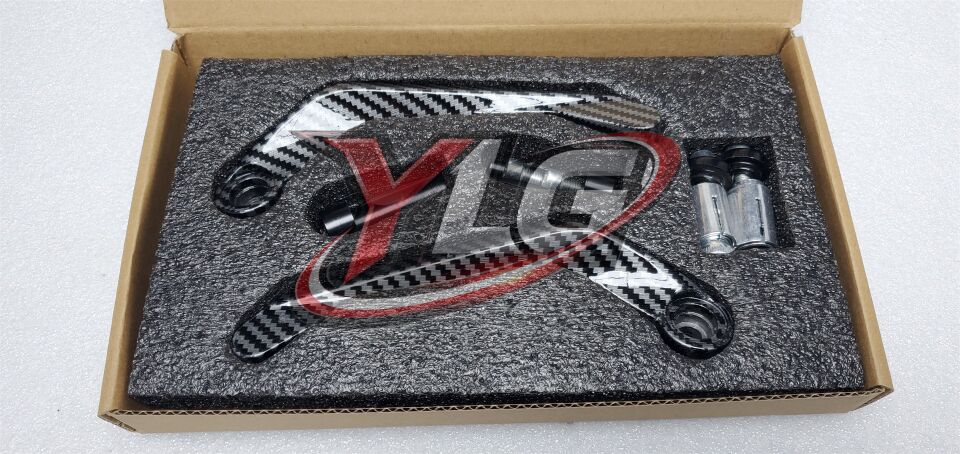 UNİVERSAL MANET  KORUMA TAKIMI KARBON - SİYAH