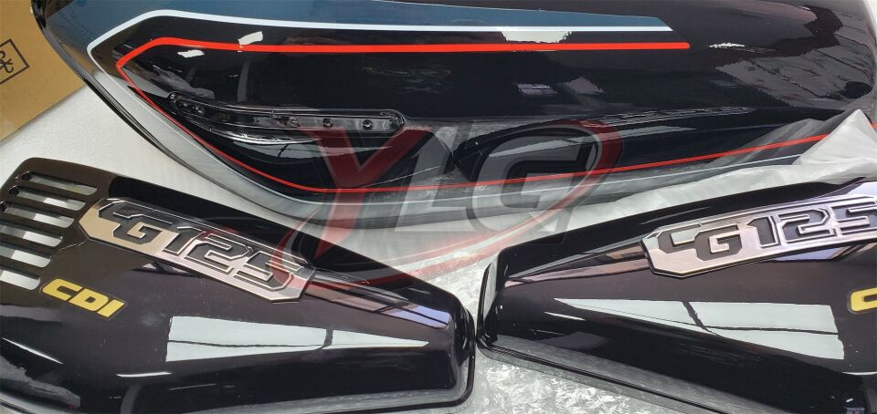 CG-125 BENZİN DEPOSU ( YAN KAPAKLI ) - SİYAH